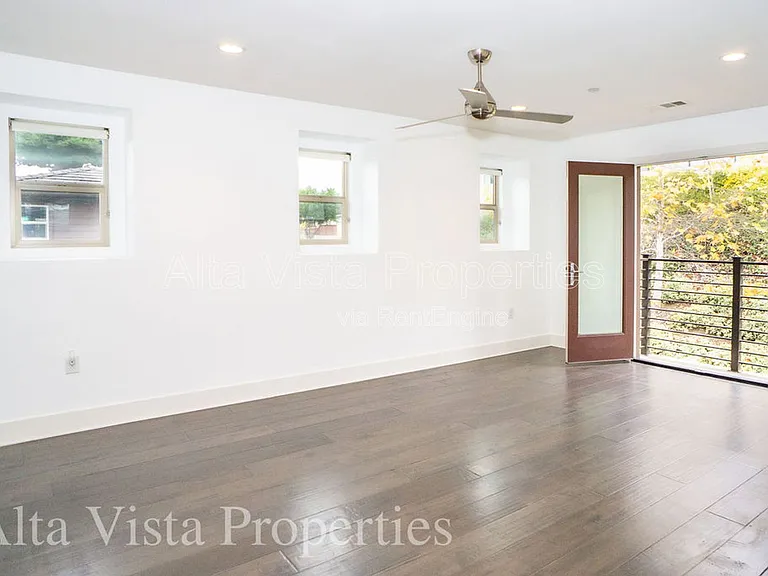 2549 Aperture Cir — Photo 30