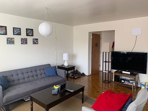 4th image of 2865 Erie Ave #2