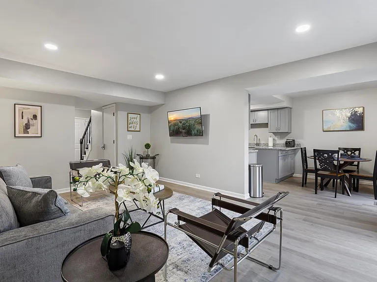 244 Juniper Ln — Photo 3