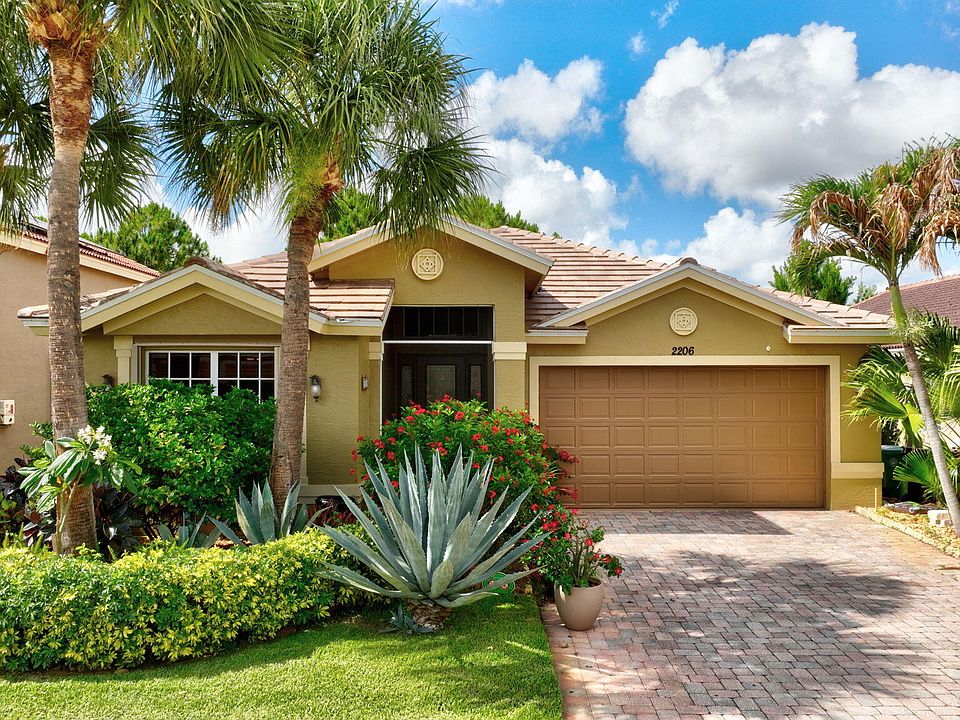 1st image of 2206 Newport Isles Boulevard