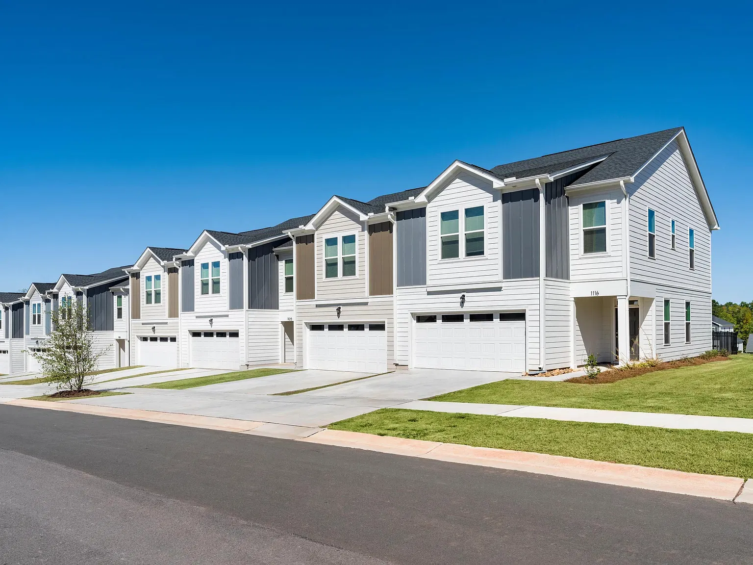 Amavi Brier Creek — Photo 3
