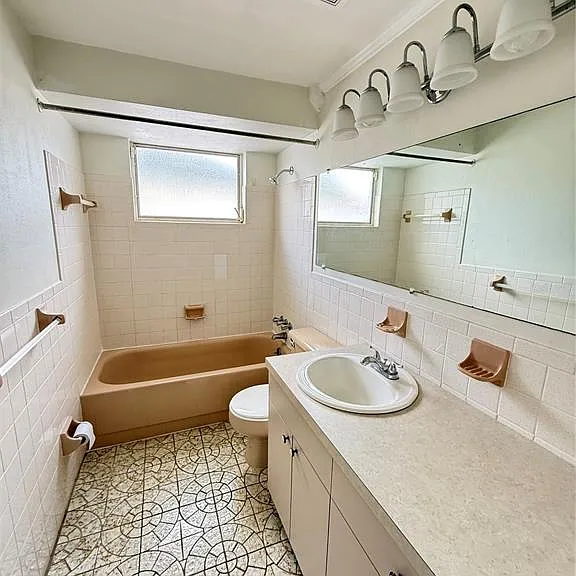4216 Hillsdale Dr — Photo 2