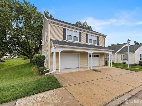 420 Newport Way, Monroe Township, NJ 08831