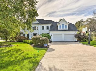 25 Split Rail Run, Penfield, NY 14526