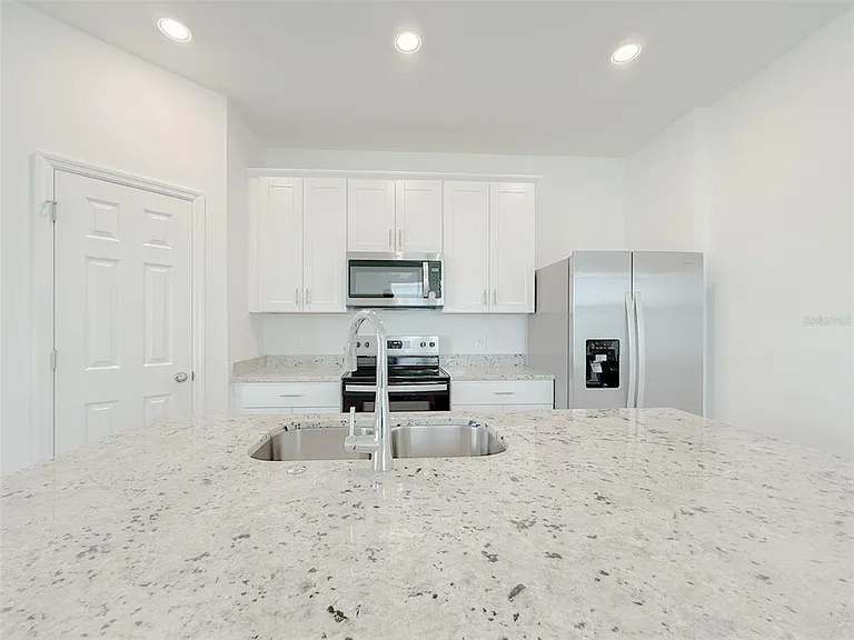 4630 Homestead Trl — Photo 8