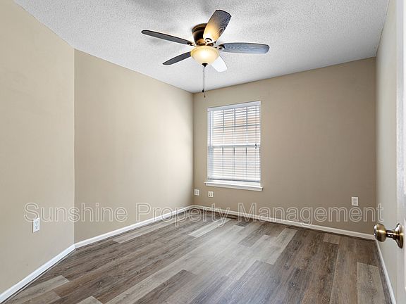 4th image of 5872 Echingham Dr
