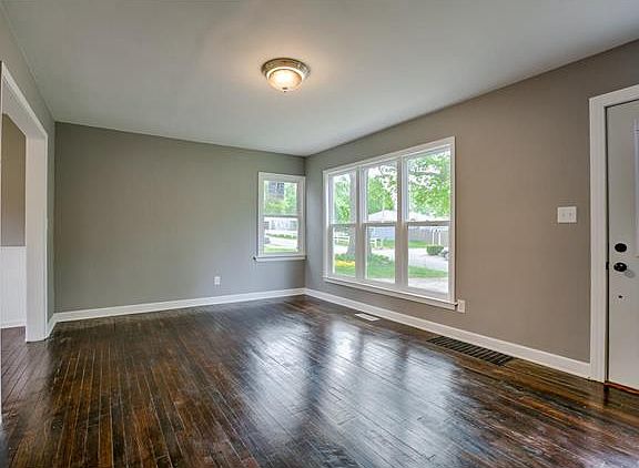 5th image of 1404 W 28th St S