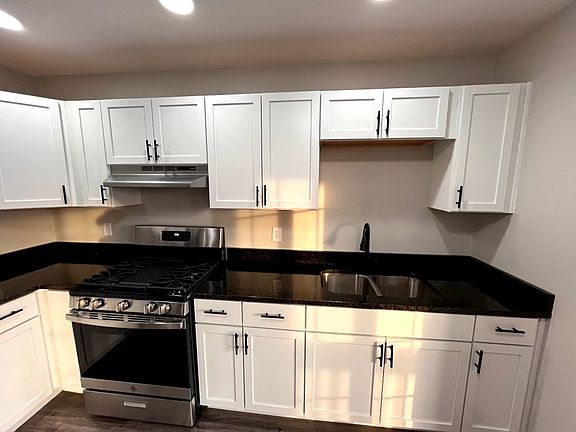 3rd image of 3557 Ash St #11503628