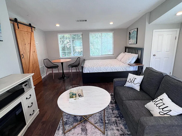 1115 Valley Glen Dr #2 — Photo 5