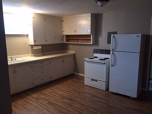 2nd image of 116 1/2 N 11th Ave