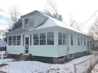 45 Eddy St, Cranston, RI 02920