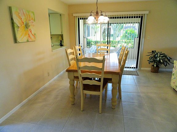 Home For Sale In Jupiter Dunes