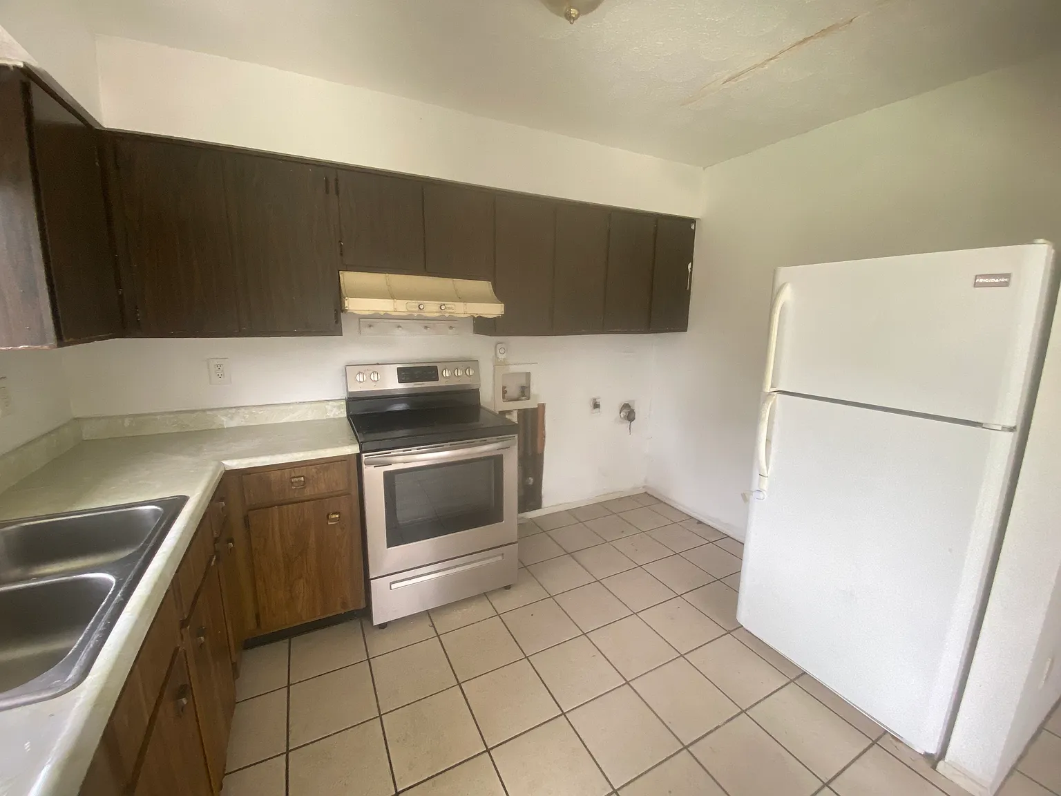 2 bed, 853 sqft, $950 — Photo 2