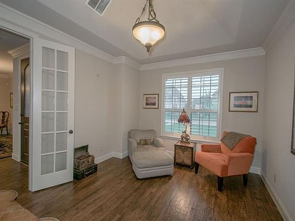 5th image of 11107 Parliament Ln