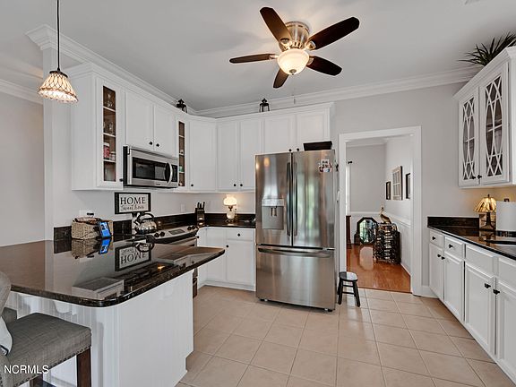 5th image of 3940 Ashcroft Drive