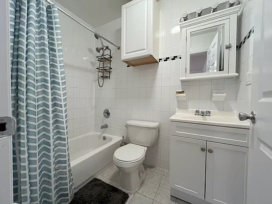 Rented by Capri Jet Realty Corp | media 10