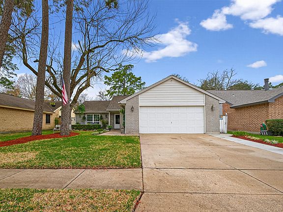 3rd image of 2902 Kingfisher Dr