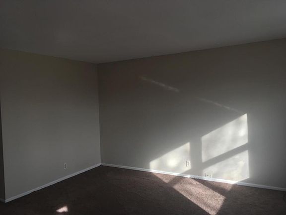 3rd image of 5508 Beechwood Blvd