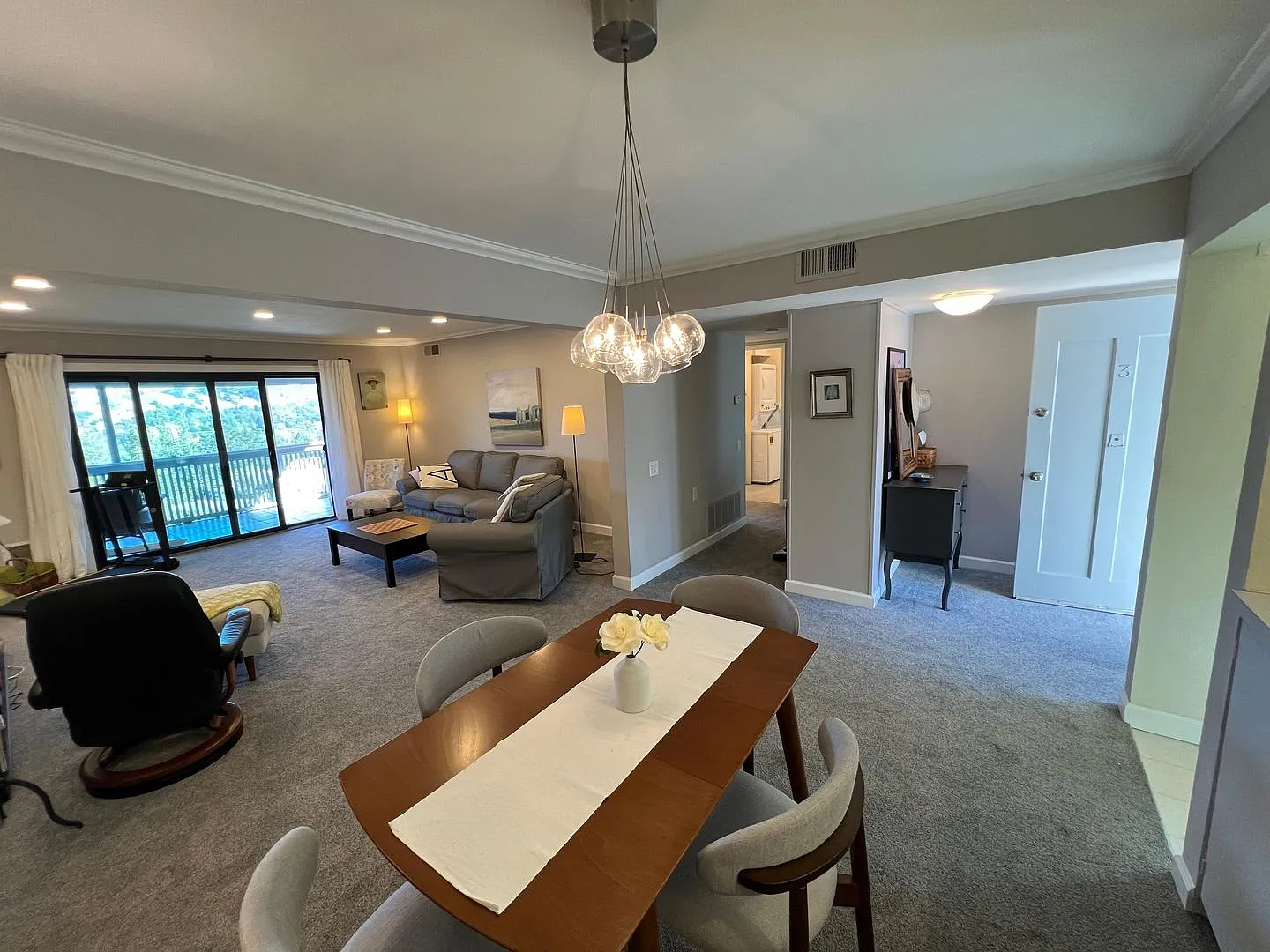 2 Bed 2 Bath In Rossmoor (Furnishings Included) — Photo 2