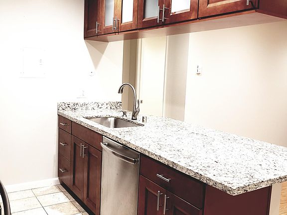 5th image of 203 Boardwalk Ave APT F