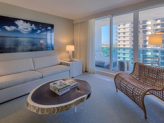 4th image of 102 24th St APT 1009