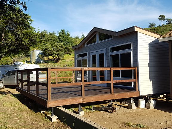 Tiny house w/ composite deck