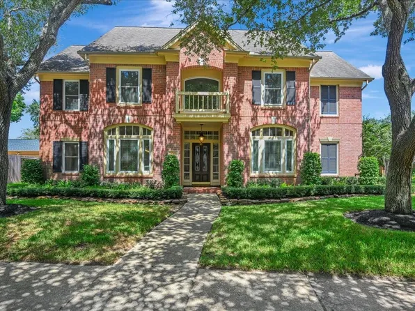 16802 Village Corner Ct, Houston, TX 77059