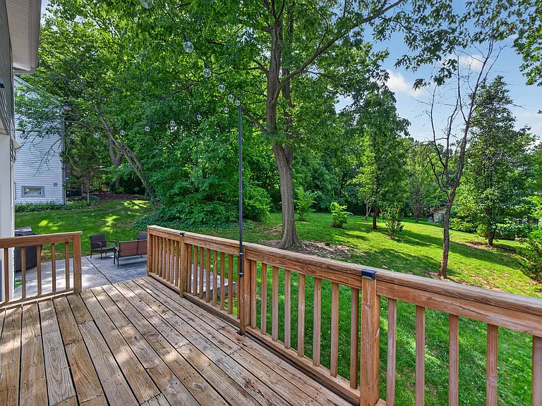 536 Oak Hill Dr — Photo 36
