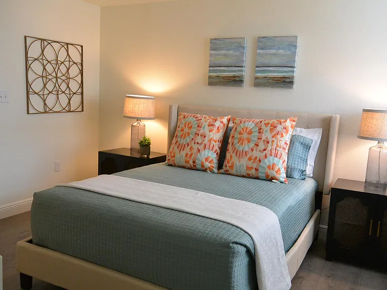 Innovo Living on Sunrise — Photo 13