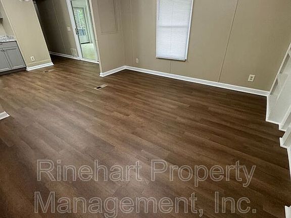 3rd image of 3252 Balkan Dr