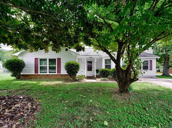 1124 Joshua Dr SE, Huntsville, AL 35803