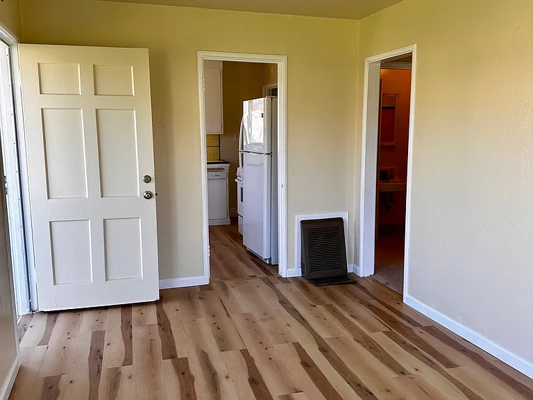 728 Cherry Way — Photo 4