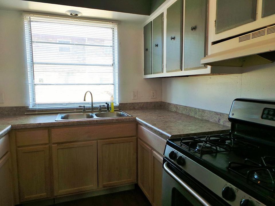 1st image of 2315 Woodbrook Cir N APT C