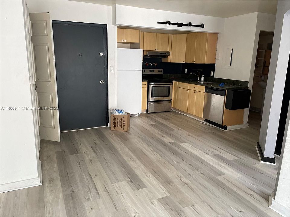 1st image of 899 West Ave APT 4E