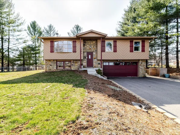 3890 S Walter Ave, Bloomington, IN 47403