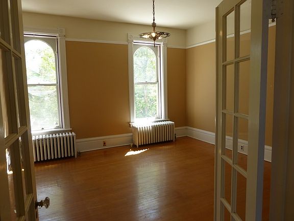 5th image of 312 Clarke St APT C