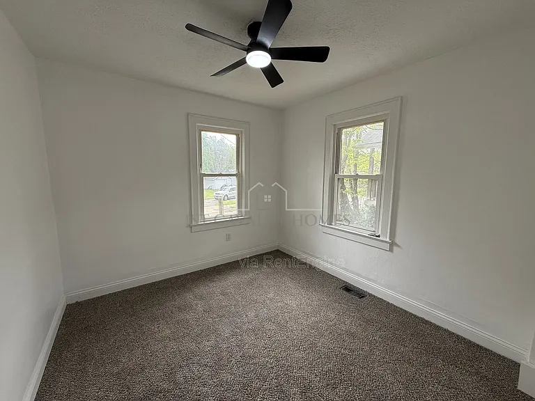 778 Ravenswood St — Photo 14