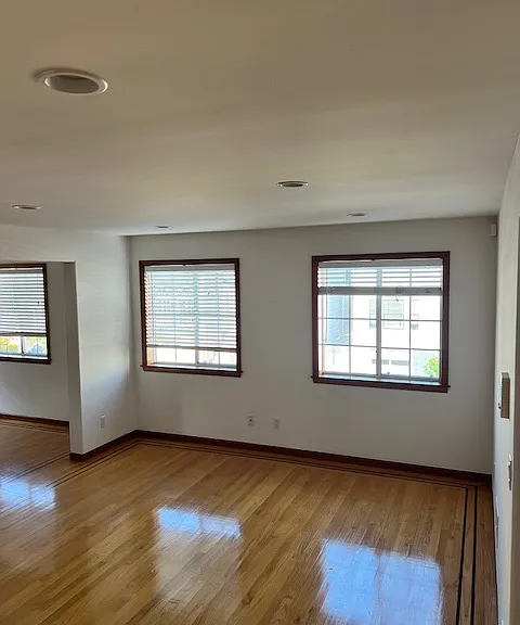 191 23rd Ave — Photo 2