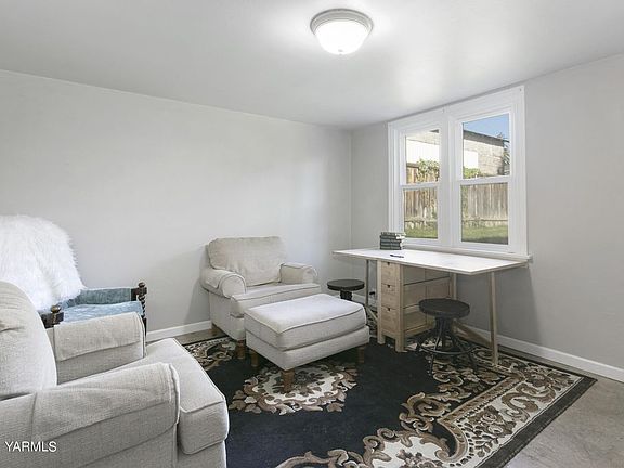 3rd image of 17 Chicago Ave #2