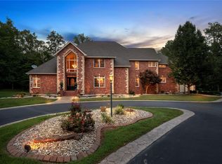 2941 Maple Hill Ln, Belleville, IL 62221