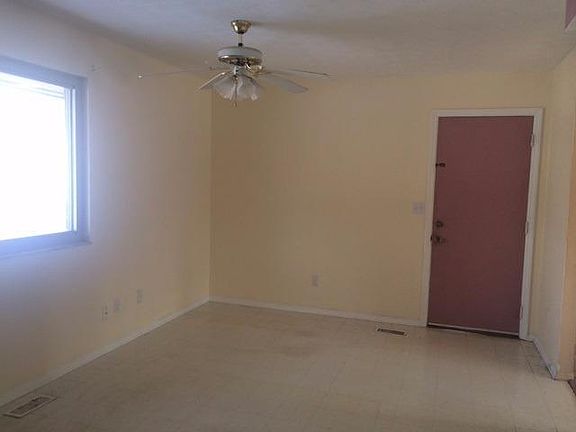 5th image of 172 Grantwood Dr