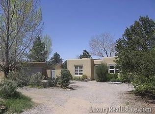 552 E Coronado Rd, Santa Fe, NM 87505