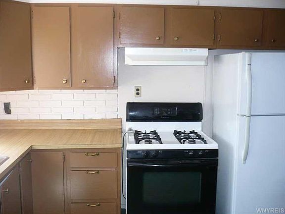 5th image of 2667 North Ave