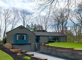 19 Briar Patch Rd, Rochester, NY 14618