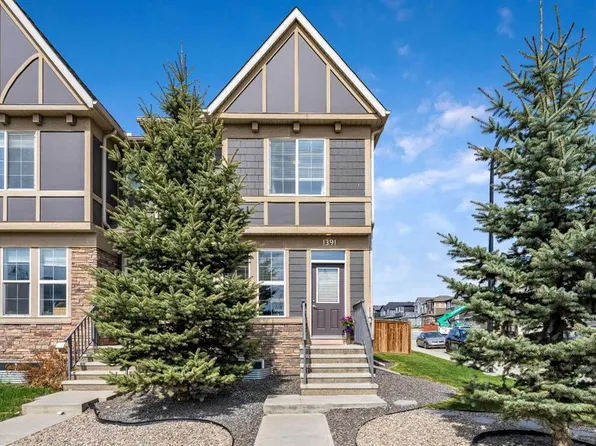 1391 W Legacy Cir SE, Calgary, AB T2X 2J5