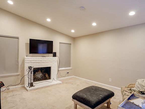 4th image of 532 Greenwood Drive