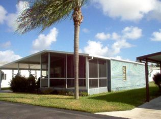6074 Palm Breezes Dr, Lake Worth, FL 33462