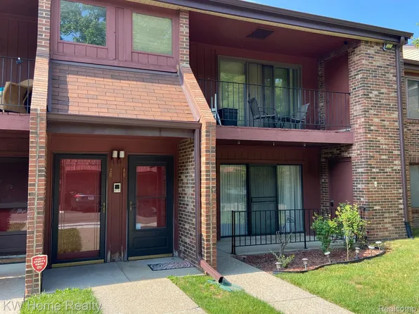 23777 Village House Dr S APT 4B, Southfield, MI 48033