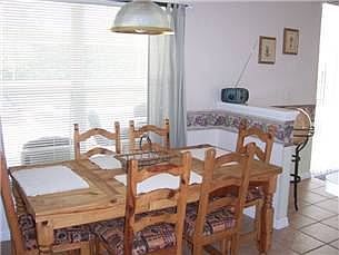 HR3P717OD-formal-dining-area