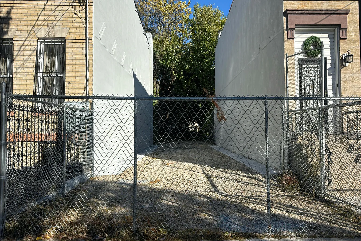 491 Warwick St photo 1